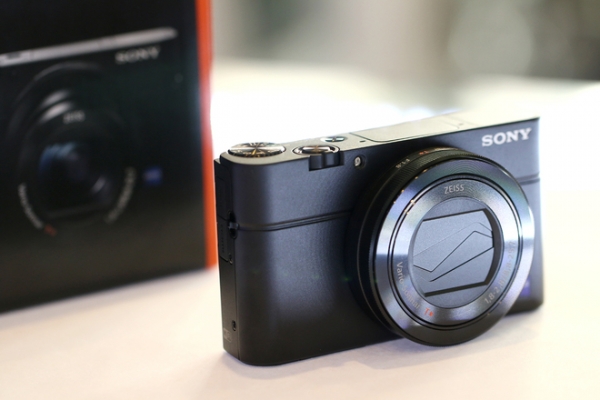 Máy ảnh compact cao cấp Sony RX100 III giá 19 triệu đồng | mainguyen.vn